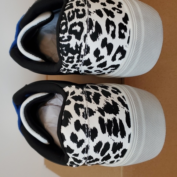 Journee Collection Adair Color Block Sneakers with Animal Print Heel - Picture 7 of 10